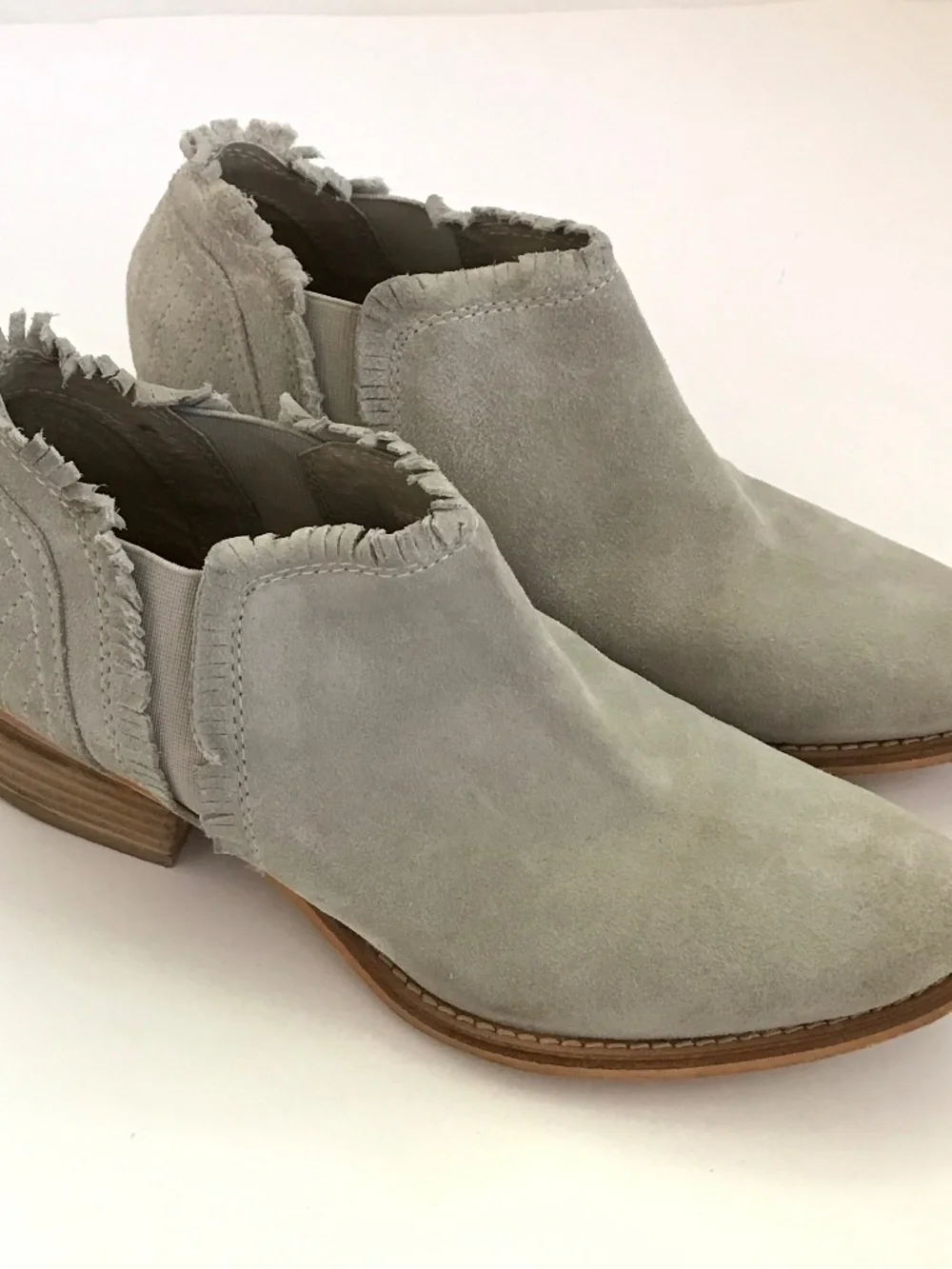 REBELS Suede Fringe Trim Ankle Boots Chelsea Women’s Size 8